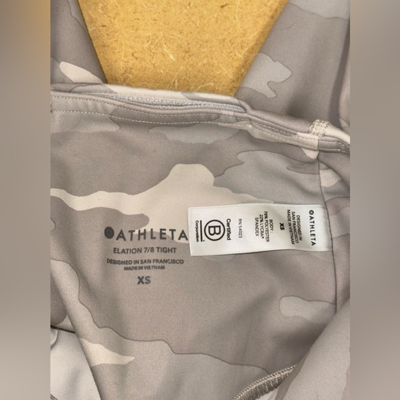 Athleta Elation 7/8 Leggings - Picture 4 of 4